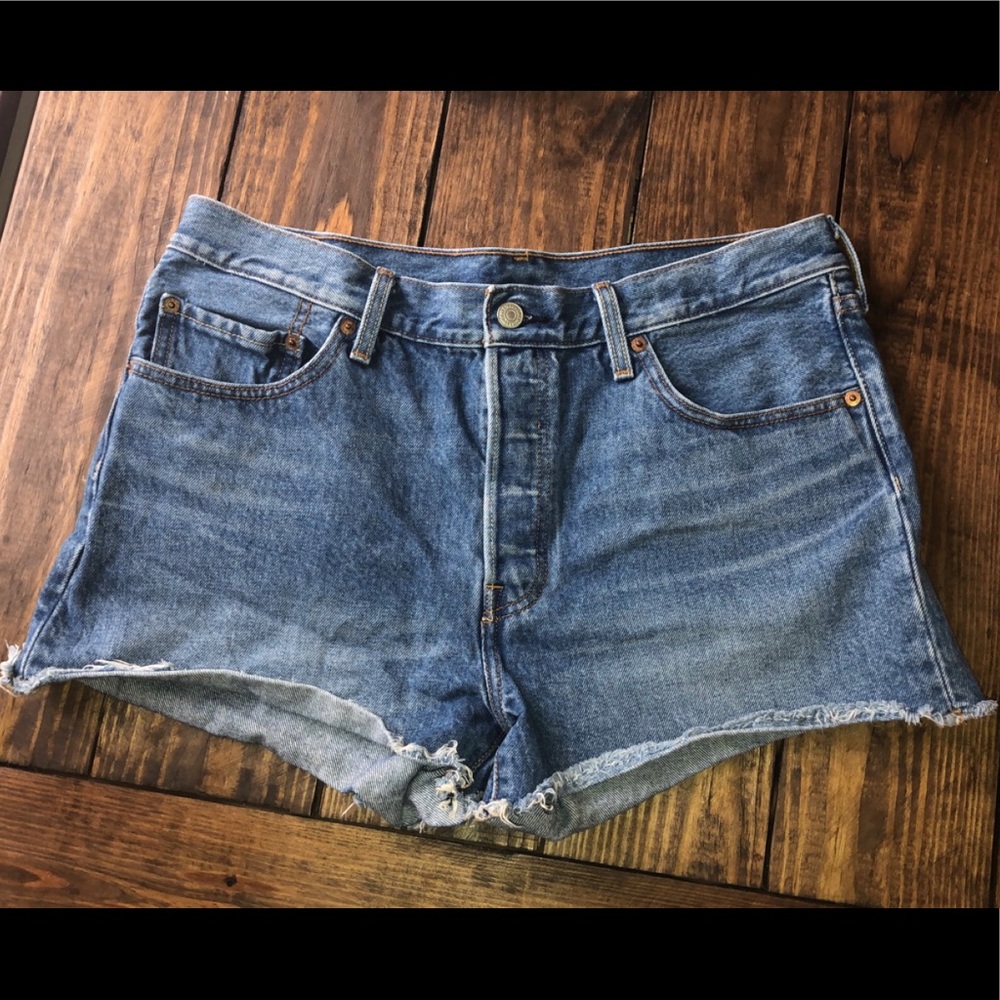 Levi Strauss Cutoff Jean Shorts (Fit like size 8)